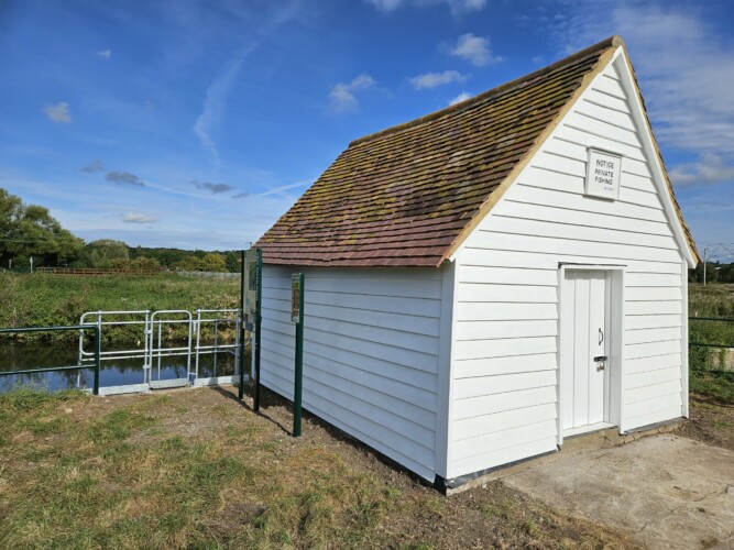 New River White House Sluice Gate, Hertfordshire