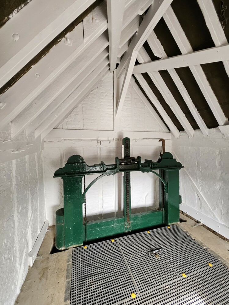 New River White House Sluice Gate, Hertfordshire