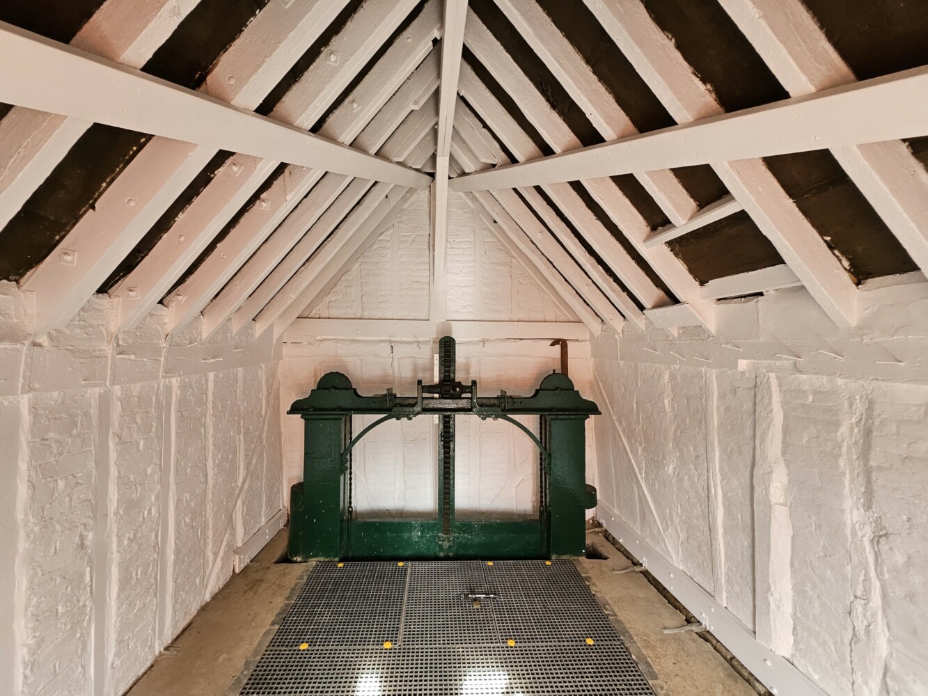 New River White House Sluice Gate, Hertfordshire