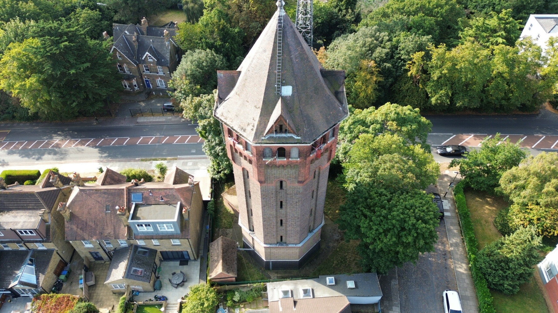 Restoration of Shooters Hill Water Tower for Thames Water