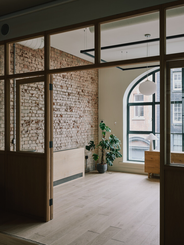 15 Rathbone Street, London